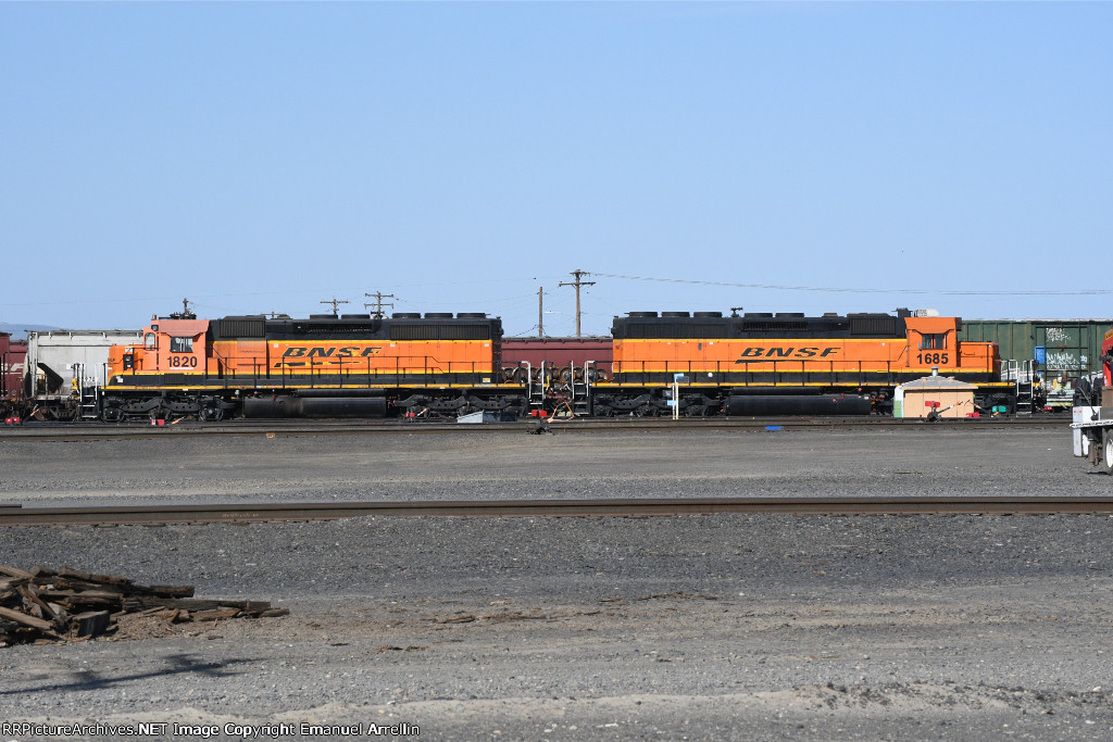 BNSF 1820 & 1685